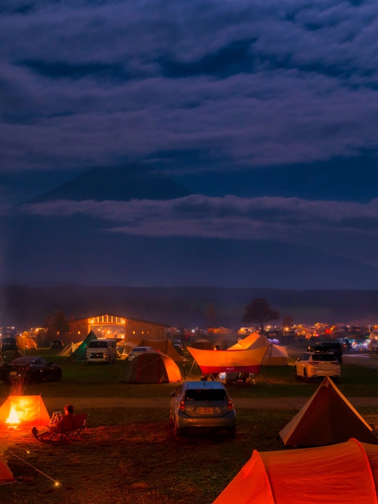 [이미지1]Longing Fumorepala 캠프그라운드다음날은 평일 월요일인데도 많은 사람들로 붐볐다 😯.인기 캠핑장이곳에서만 체험할 수 있는 풍경그것은 굉장했다 😌