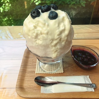 [Image2]Saitama Tokigawa YamadayaPeach shaved ice and blueberry yogurt shaved ice using natural ice 🍑 💜