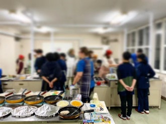 [이미지2][ALT의 Laplante Family의 요리 교실]니시코베 마을에서 알래스카 주노영어 선생님을 부르고 있습니다.11월 28일(화) 밤,ALT의 부인이 메인 강사가 되어 요리 교실