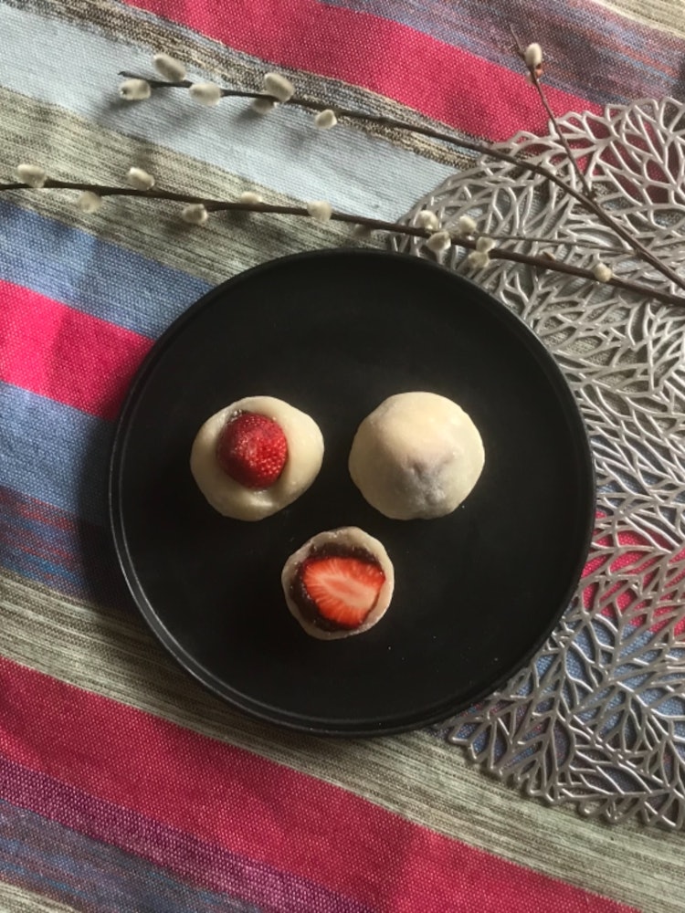 [Image1]in spring fruit 🍓 strawberries,I made strawberry daifuku.It seems difficult to make Japanese sweets,