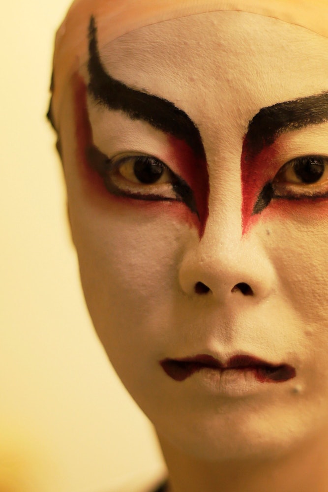 [Image1]Kabuki dance performance: from RenshiDancer: Dancer (from Kametsuruya Event)2014photo: ATZSHI HIRATZ