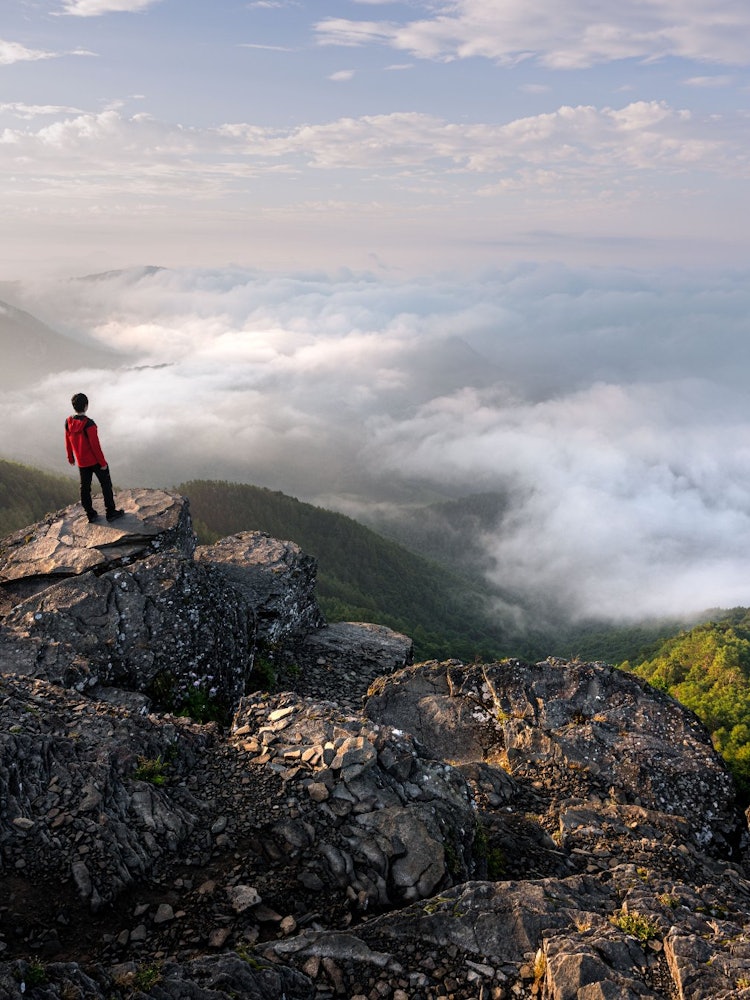 [Image1]This is a photo of myself and a sea of clouds taken from Utsukushigahara Highlands in Nagano Prefect