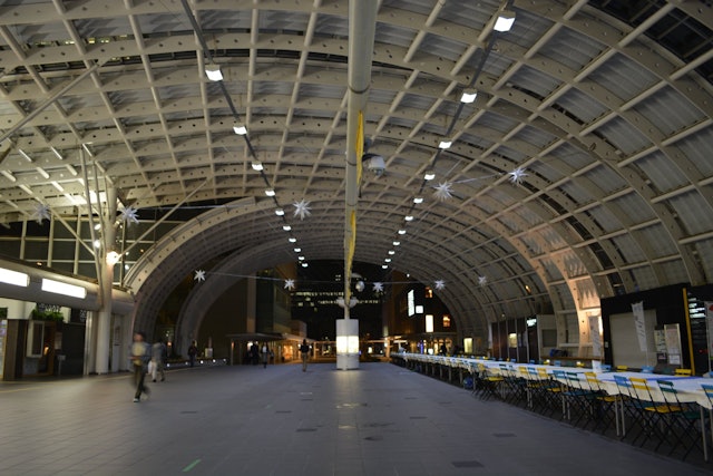 [Image1]Saitama Shintoshin Station.JR Station, a futuristic building in Saitama Prefecture.An east-west free