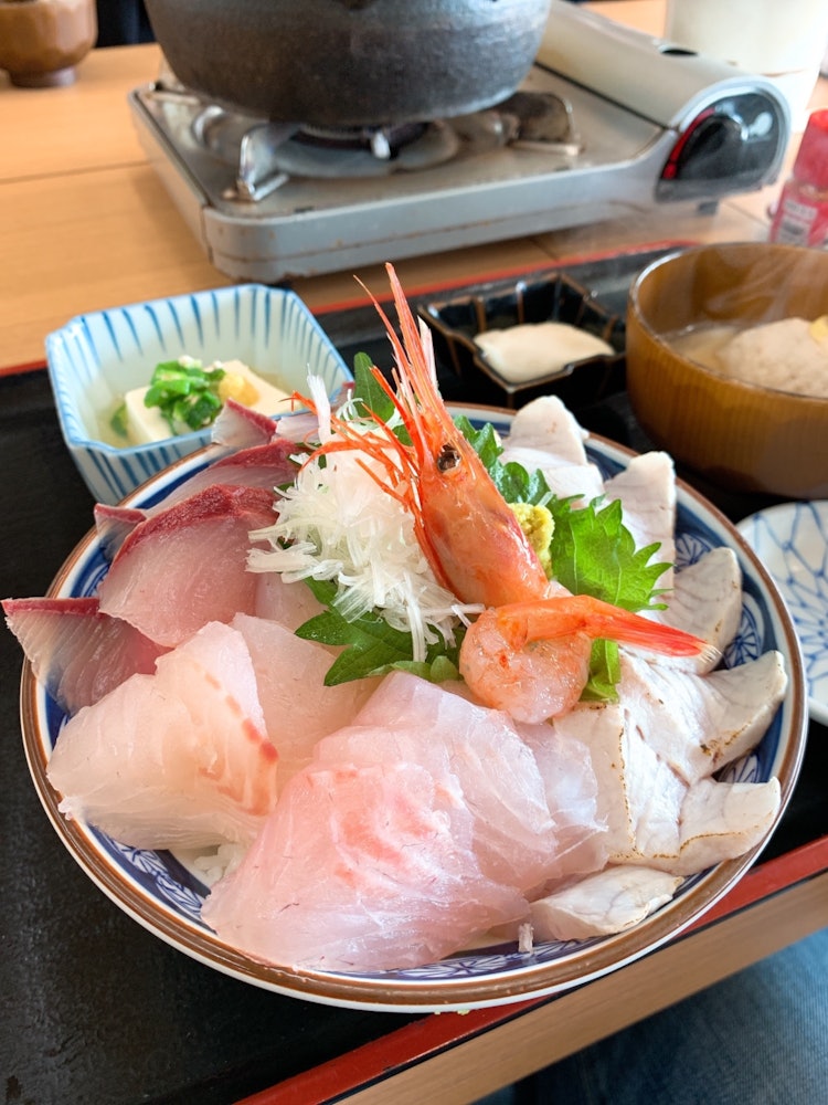 [Image1]📍 Himi City, Toyama / Fish Market CafeteriaYou can eat fresh seafood.
