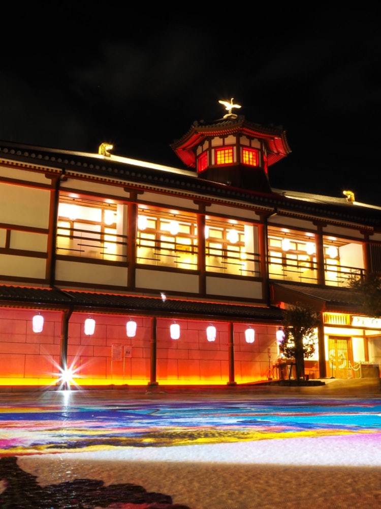 [Image1]Ehime Dogo Onsen AsukanoyuThis is a bulb shot with the SS60.It's strange even when it's crowded and 