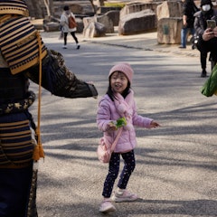 [Image2]SAMURAI⚔ playing with exotic children at Osaka CastleA peaceful day without war...