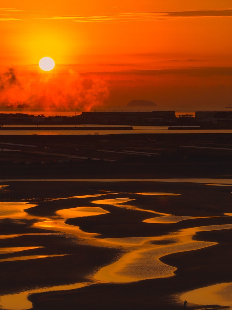 [Image1]Sunrise and drought at Shinmaikohama Beach, Tatsuno, Hyogo PrefectureWhen I visited for the first ti