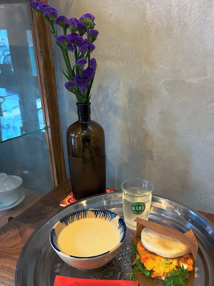 [相片1]昨天，大约一个月来，我第一次去168先生那里吃早餐。 这是一套劳森鸡蛋三明治和豆浆。