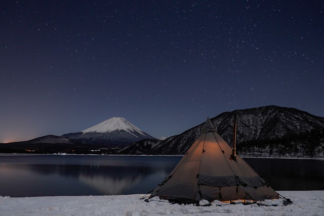 [Image1]Mt. Fuji depicted on the back of a 1,000-yen billKoan Campground on Lake MotosuMt. Fuji reflected in