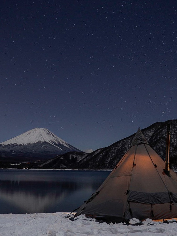 [Image1]Mt. Fuji depicted on the back of a 1,000-yen billKoan Campground on Lake MotosuMt. Fuji reflected in