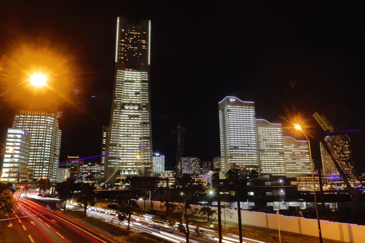 [相片1]這是在橫濱港未來舉行的“TOWERS Milight”UP“。“TOWERS Milight ”UP“是一項活動，在耶誕節期間，港未來 40 座公司大樓的所有辦公樓層僅在一天內亮燈。 因此，這是一年只