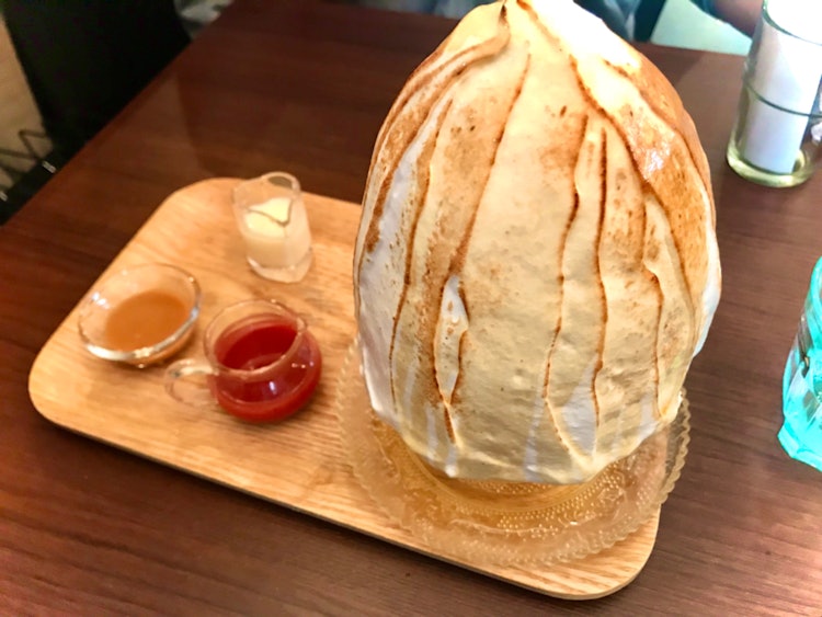 [이미지1]도쿄 키치조지 카페 루미에르구운 얼음 🔥🍧빙수의 표면은 머랭으로 코팅되어 있으며, 점원은 그것을 완성하기 위해 당신 앞에서 그것을 플랑베합니다. 럼의 향기가 나는 어른의 맛입니다.