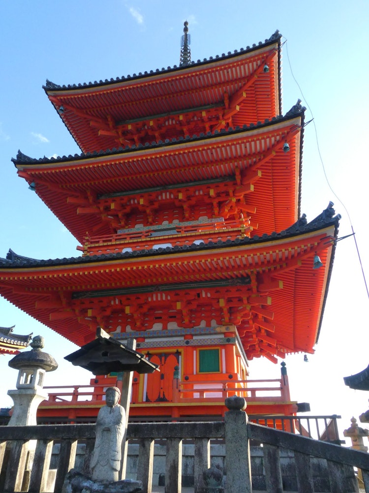 [Image1]I took this photo when I went on a trip to Kiyomizu-dera Temple.The scale, especially the height, wa