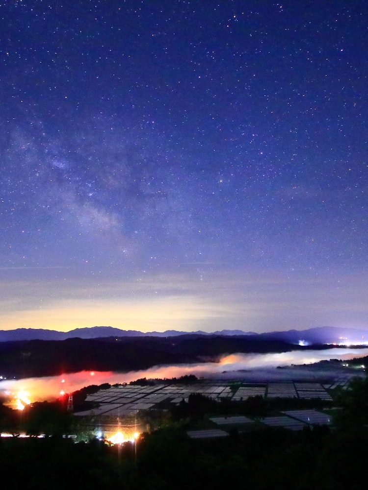 [Image1]Yamamotoyama Galaxy. Served with the neon sea of clouds of Ikegahara...Ikegahara sunk into the mist.