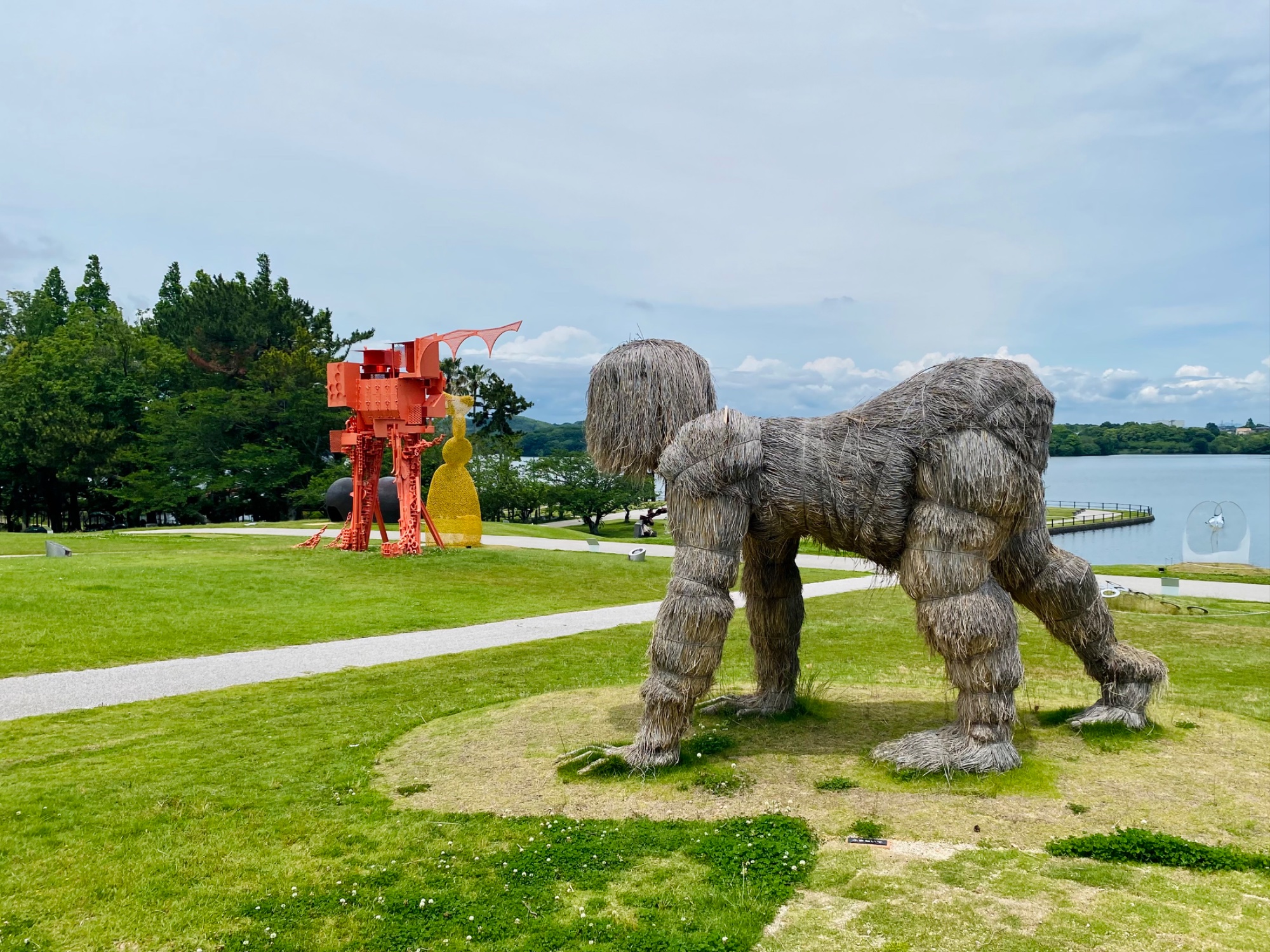 あおいそらさんの投稿｜UBEビエンナーレ彫刻の丘野外彫刻の国際コンクールUBEビエンナーレ（現代日本彫刻展）の会場ここでは最新の作品を鑑賞することができます。なんだか不思議な作品がいっぱい❗️#穴場  #フォトコンテスト｜【宇部市】【山口県】【UBEビエンナーレ ...