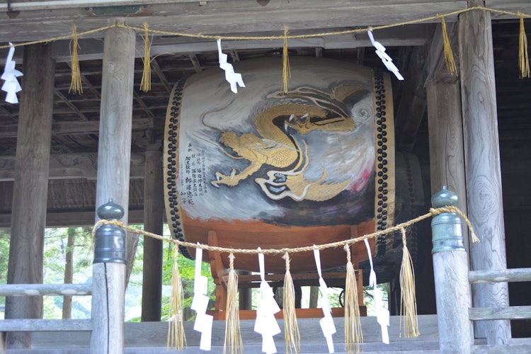 [Image1]It is a large drum at the Suwa Grand Shrine in Shinshu Suwa.In addition to the size, the gorgeous pa