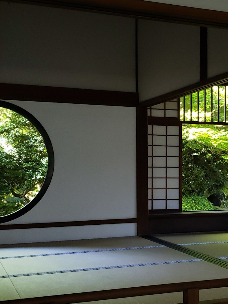 [Image1]Genkoan in Kyoto. Window of enlightenment and window of confusion