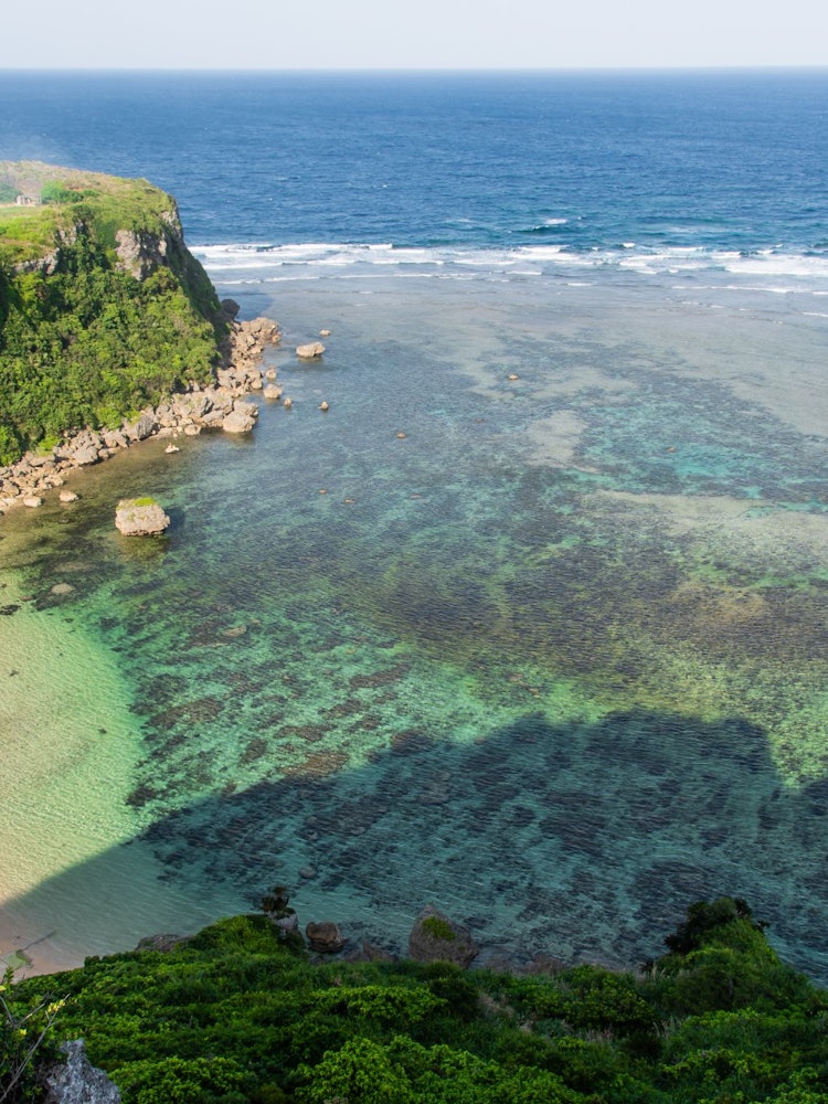 [相片1]卡富班塔 /宫城岛的嘉穗磐塔，然后从冲绳本岛中部的桂连半岛通过水下道路前往伊计岛！这一天，因为有雾，不好，但在晴朗的日子里，钴蓝色和翠绿色的渐变非常美丽。因为这个风景让我开心，这个地方在冲绳方言“Ka