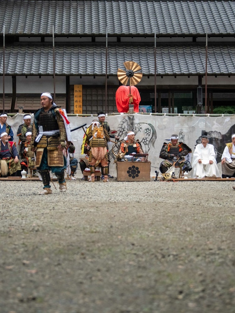 [画像1]福島県相馬地方で行われる「相馬野馬追祭」で総大将が出陣する前に行われる出陣式