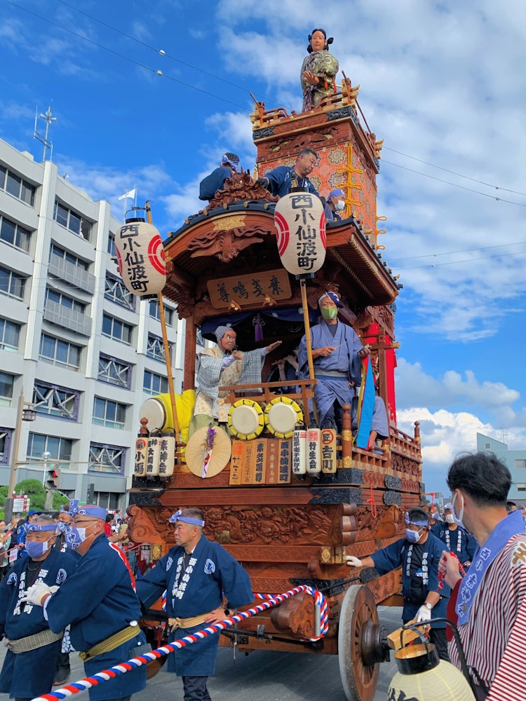 [Image1]Photographed October 16, 22.This is a festival floatprocession in front of Kawagoe City Hall.It is a